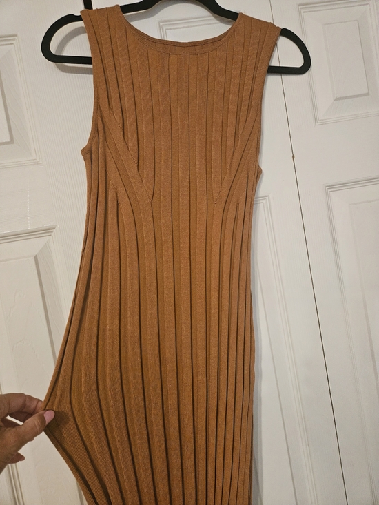 Dresses & Skirts - Sleeveless Ribbed Knit Dress in Caramel Brown